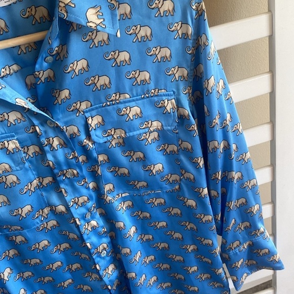 ZARA Baby Blue Elephant Print Button Down Long Sleeve Blouse Size Small - Picture 4 of 13
